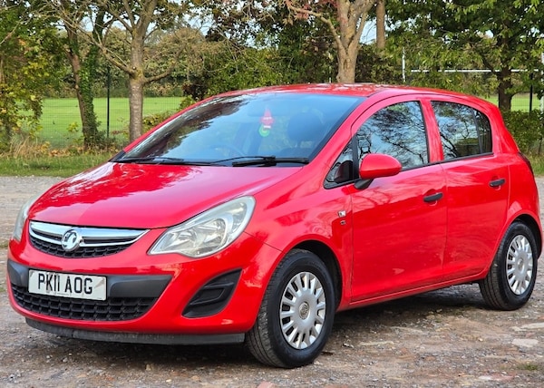 Used Vauxhall Corsa 2011 for sale - 76197252: Photo 3