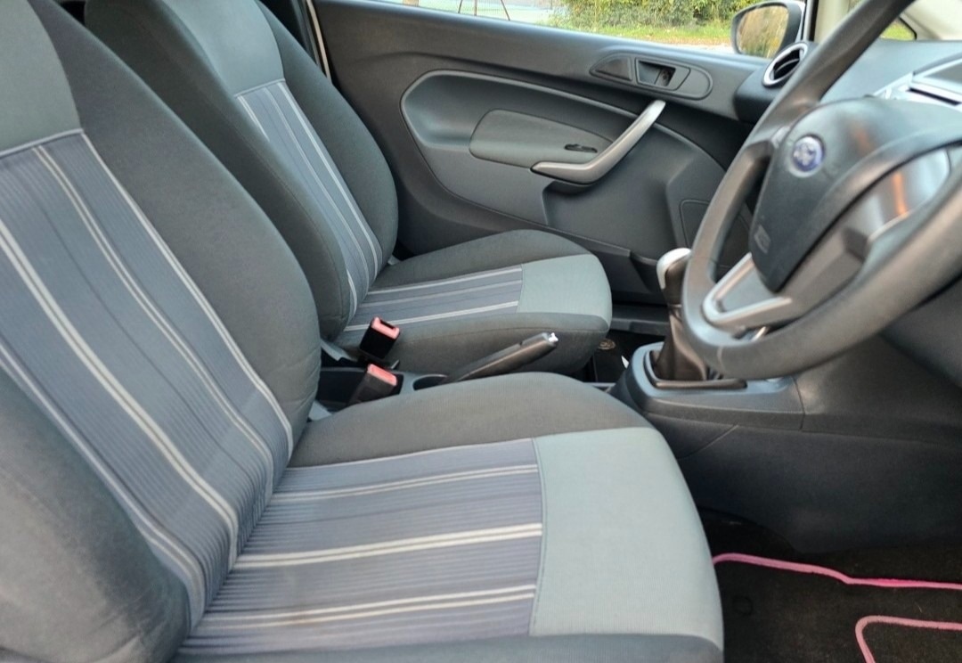 Used Ford Fiesta 2010 for sale - 76567827: Photo 11
