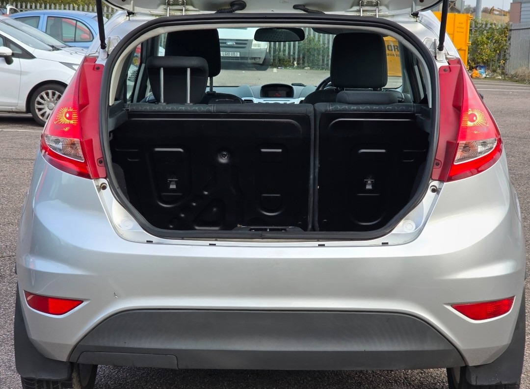 Used Ford Fiesta 2010 for sale - 76567827: Photo 12