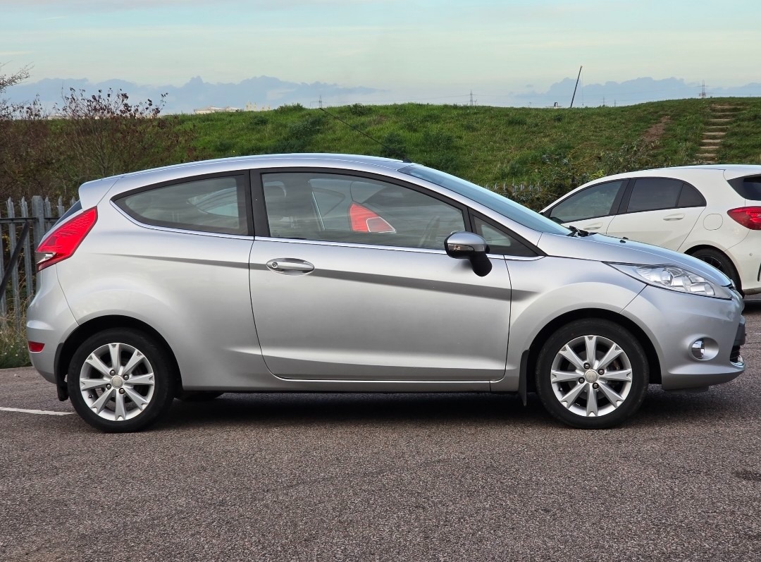 Used Ford Fiesta 2010 for sale - 76567827: Photo 5