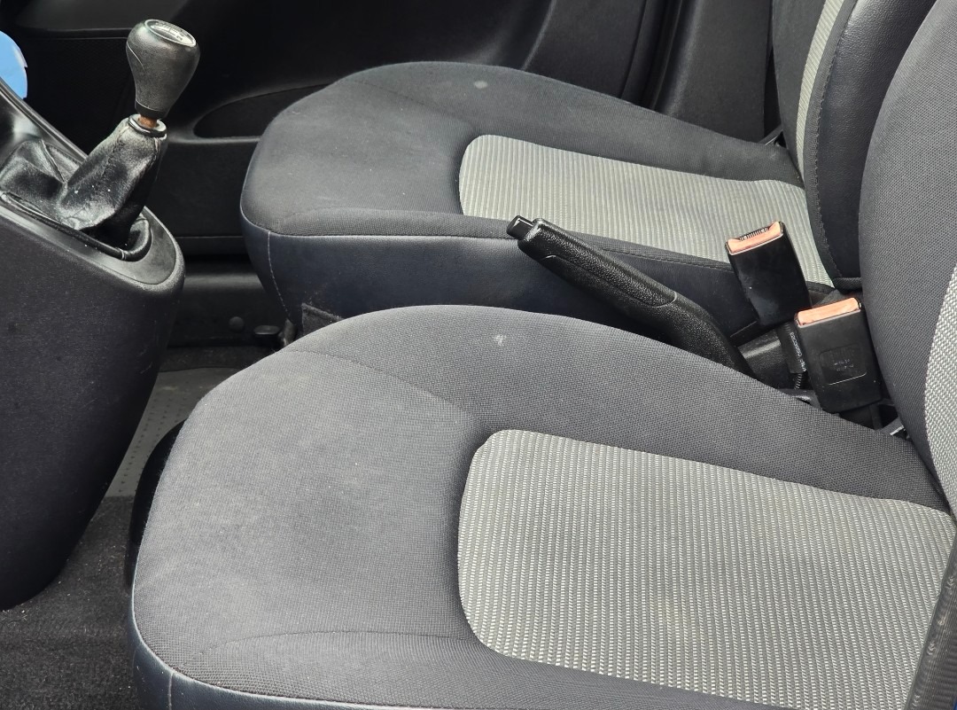 Used Hyundai i10 2010 for sale - 76130972: Photo 10