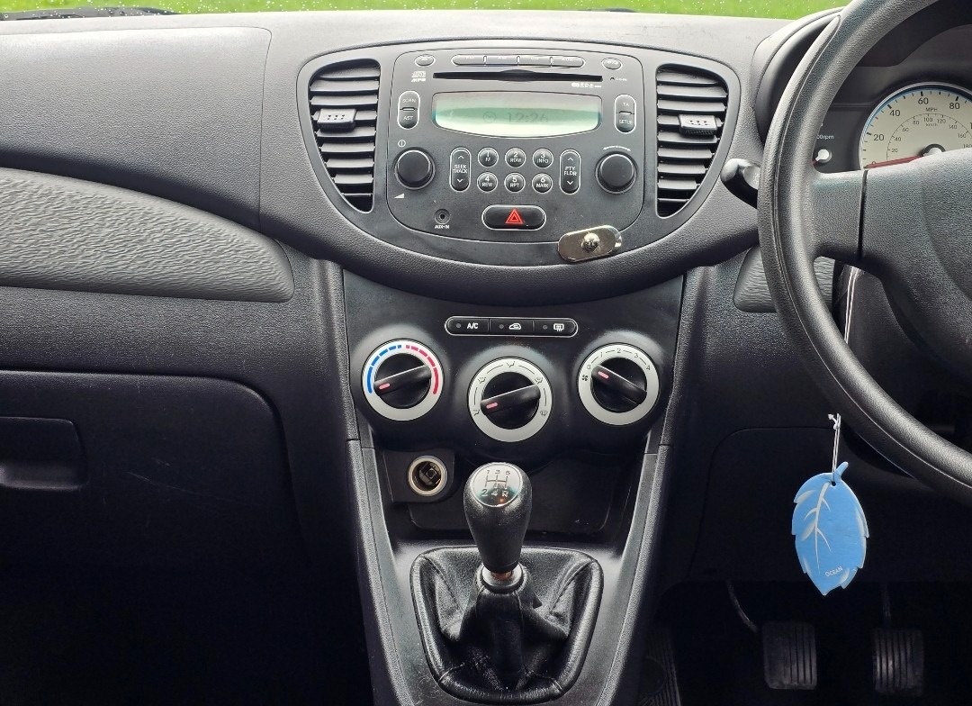 Used Hyundai i10 2010 for sale - 76130972: Photo 8