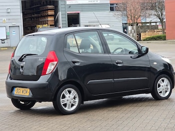 Used Hyundai i10 2011 for sale - 77701275: Photo
