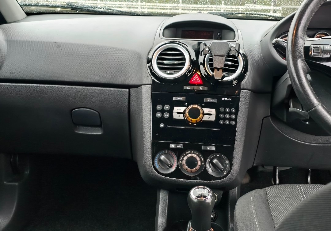 Used Vauxhall Corsa 2014 for sale - 77138002: Photo 10