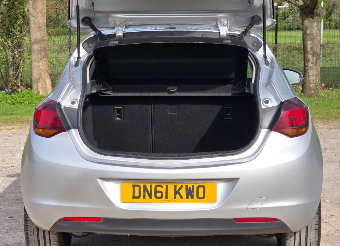 Used Vauxhall Astra 2012 for sale - 78202252: Photo 12