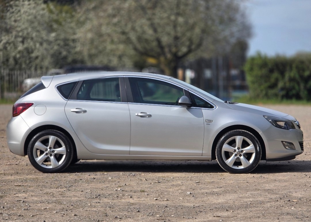 Used Vauxhall Astra 2012 for sale - 78202252: Photo 6