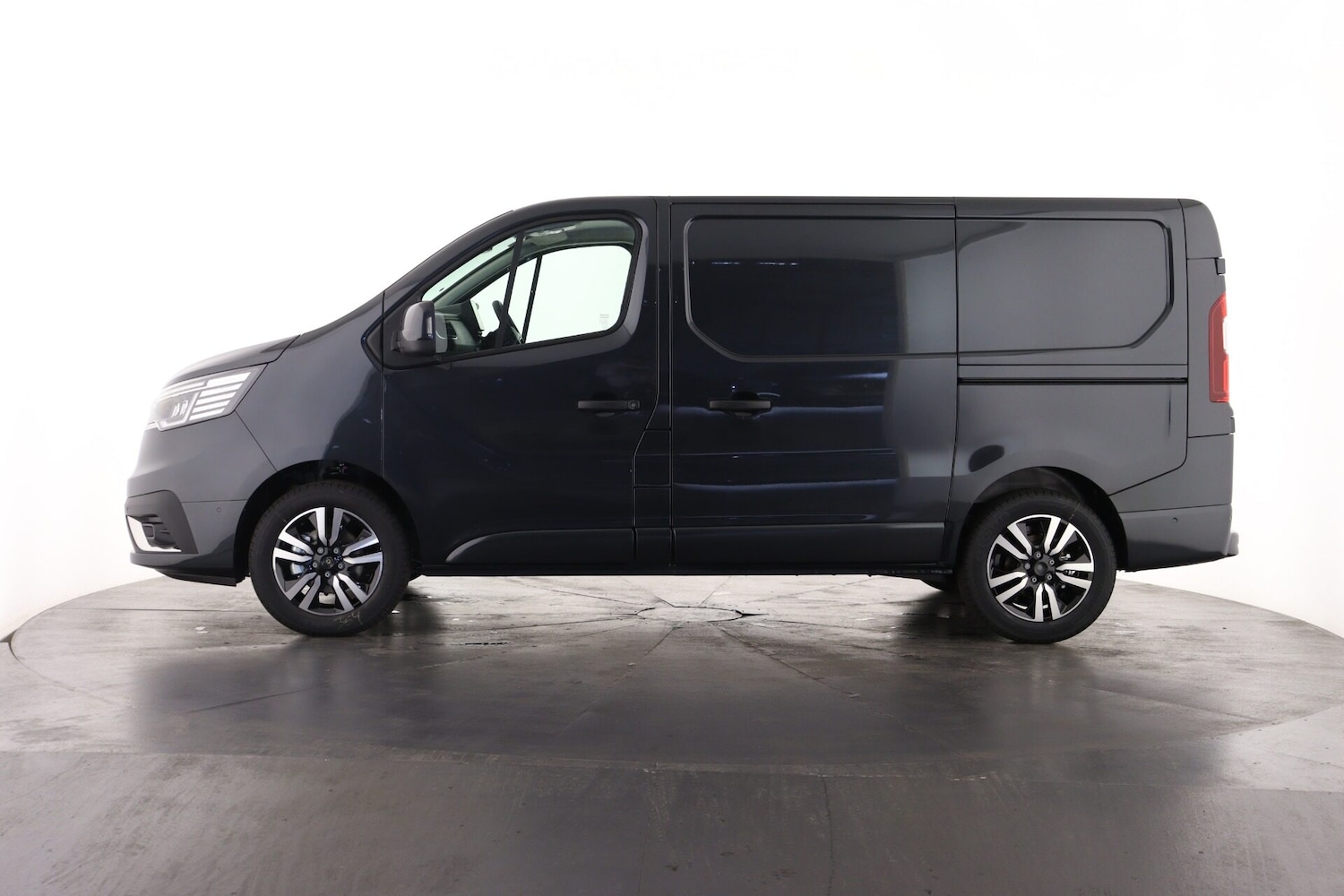 Used Renault Trafic 2025 for sale - 77152757: Photo 9