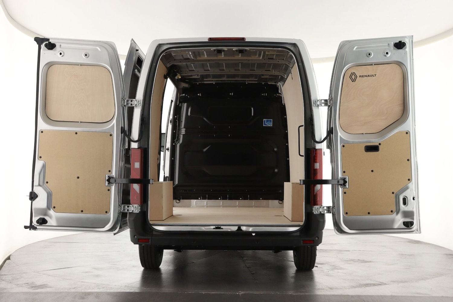 Used Renault Master 2025 for sale - 77223158: Photo 2