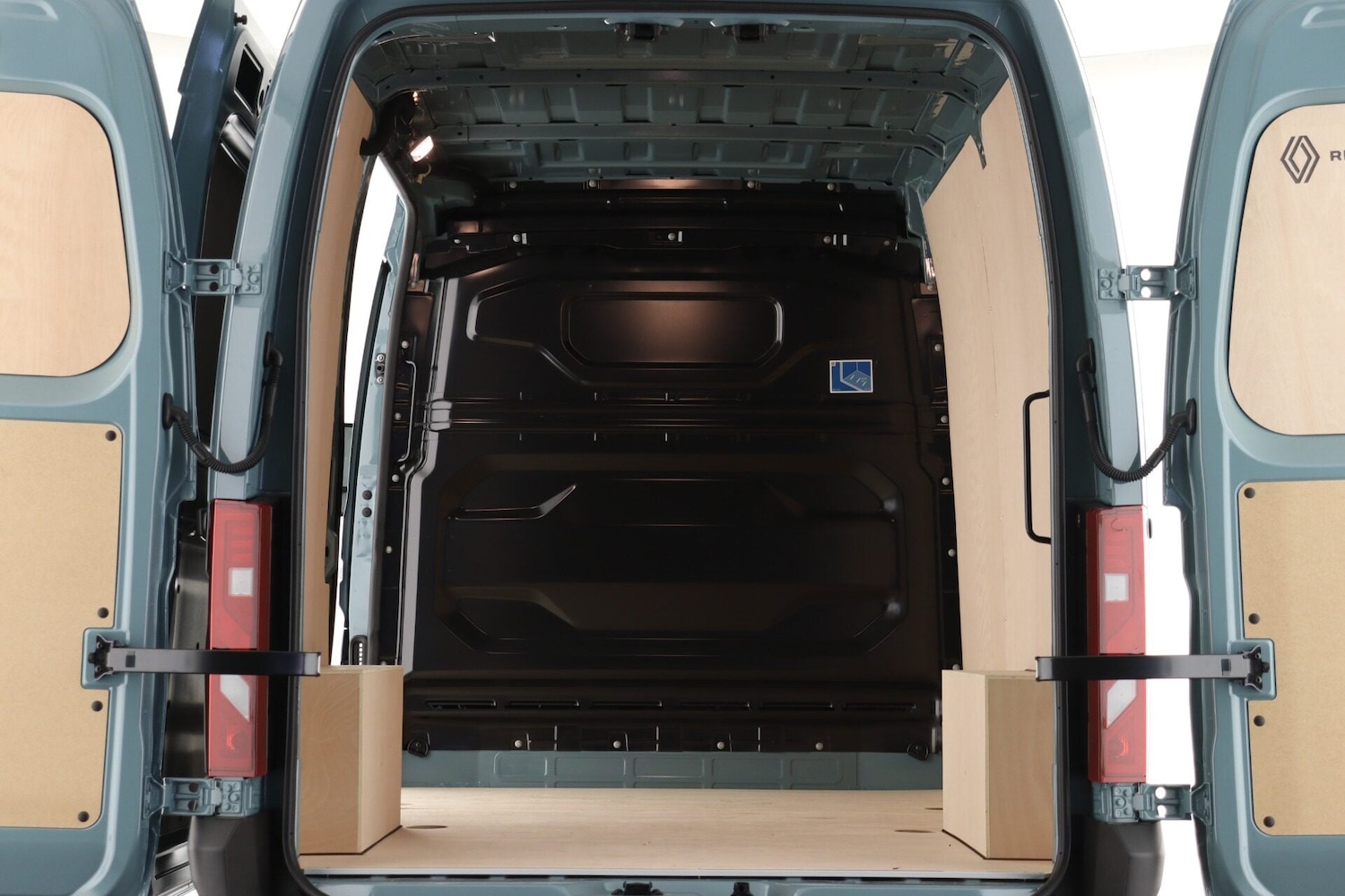 Used Renault Master 2026 for sale - 78168380: Photo 3