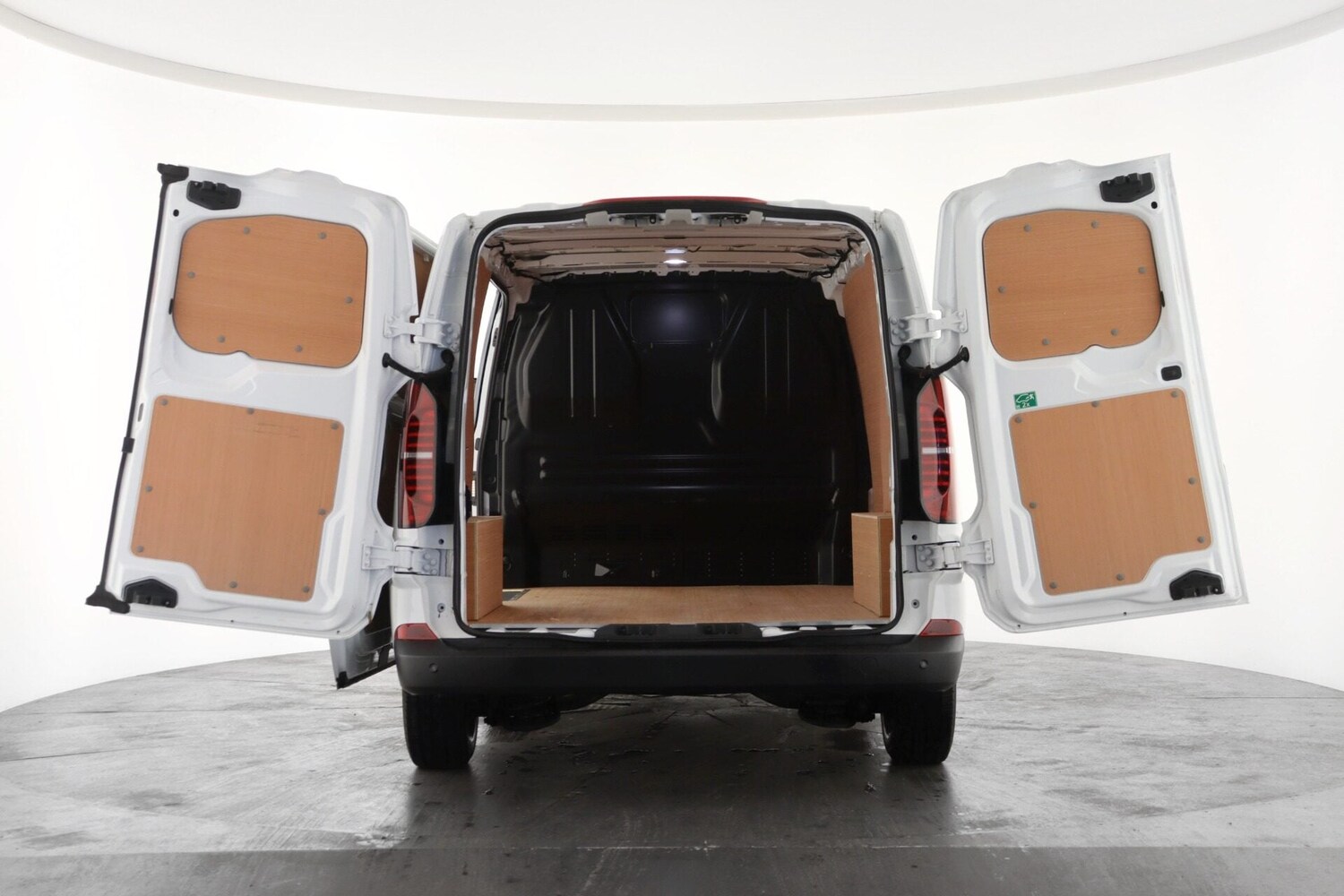 Used Volkswagen Transporter 2025 for sale - 77961813: Photo 2