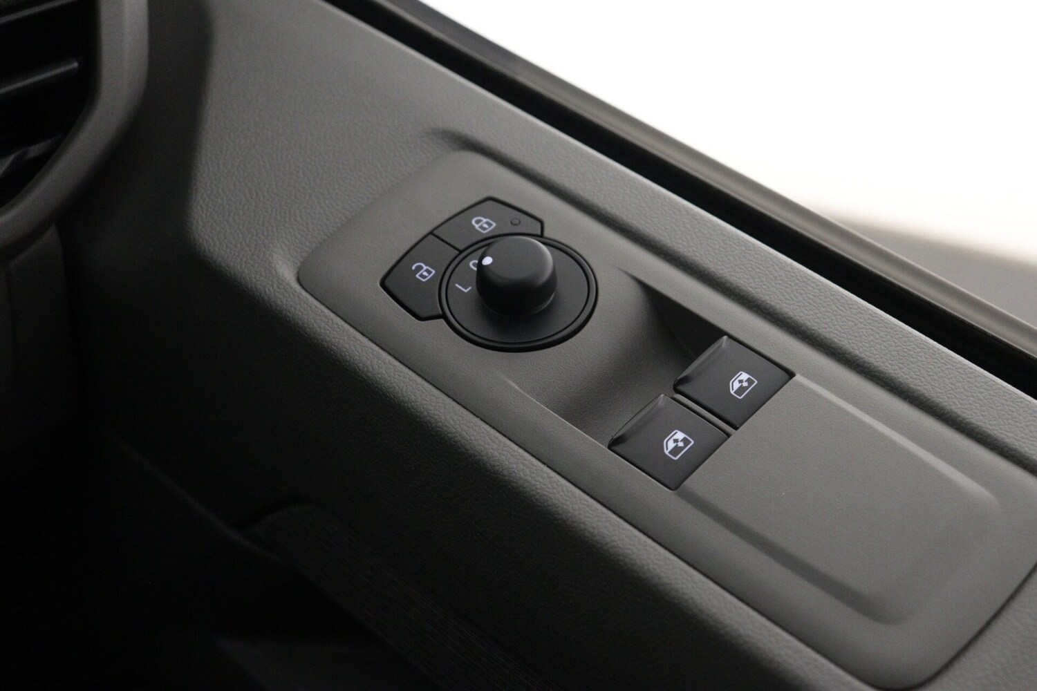 Used Volkswagen Transporter 2025 for sale - 77961813: Photo 24