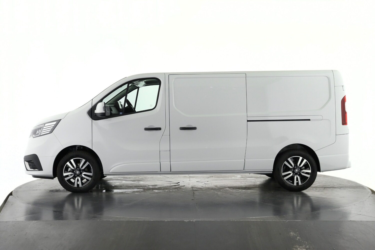 Used Renault Trafic 2025 for sale - 76492261: Photo 8