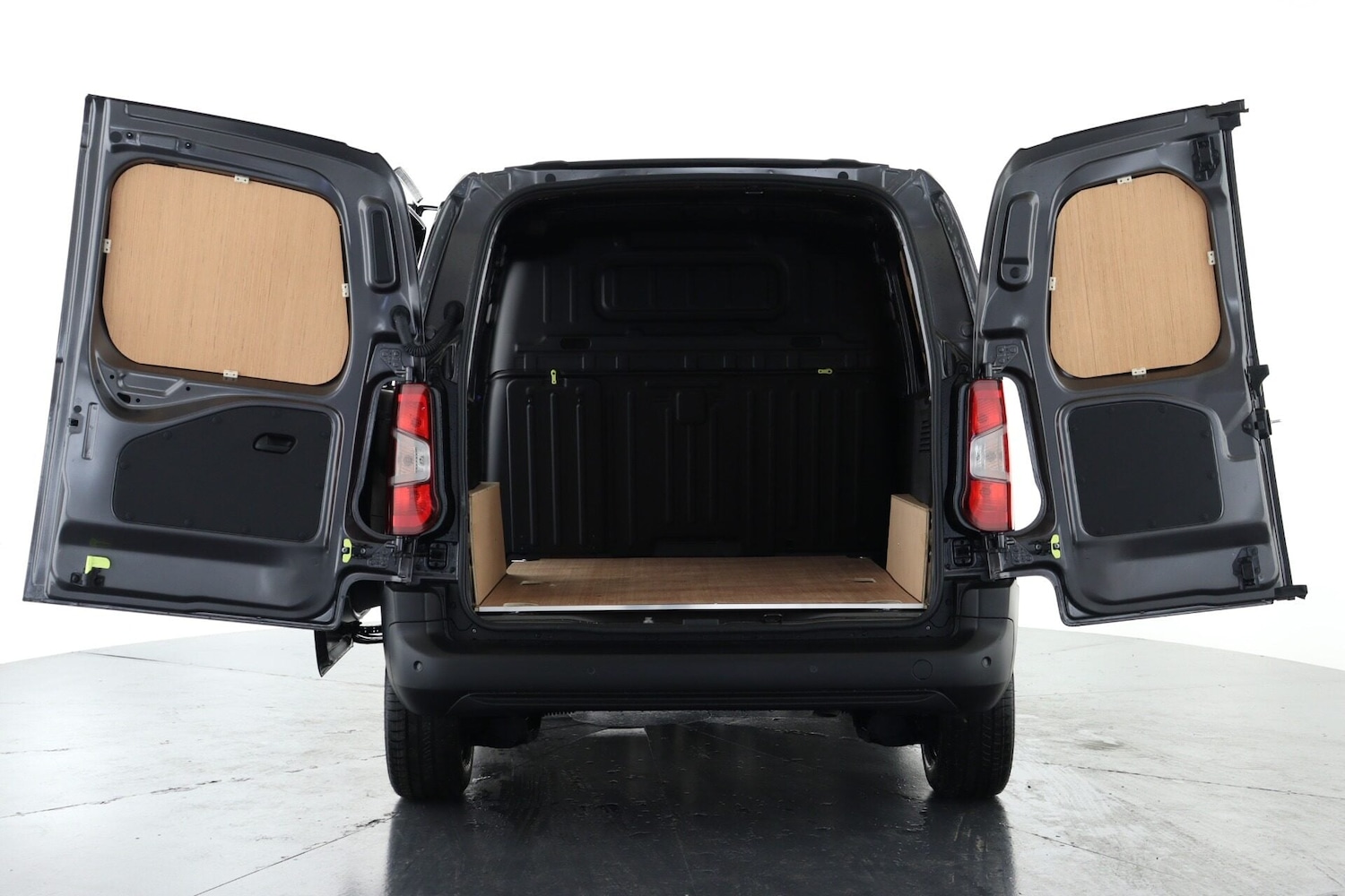 Used Peugeot Partner 2023 for sale - 77729165: Photo 2