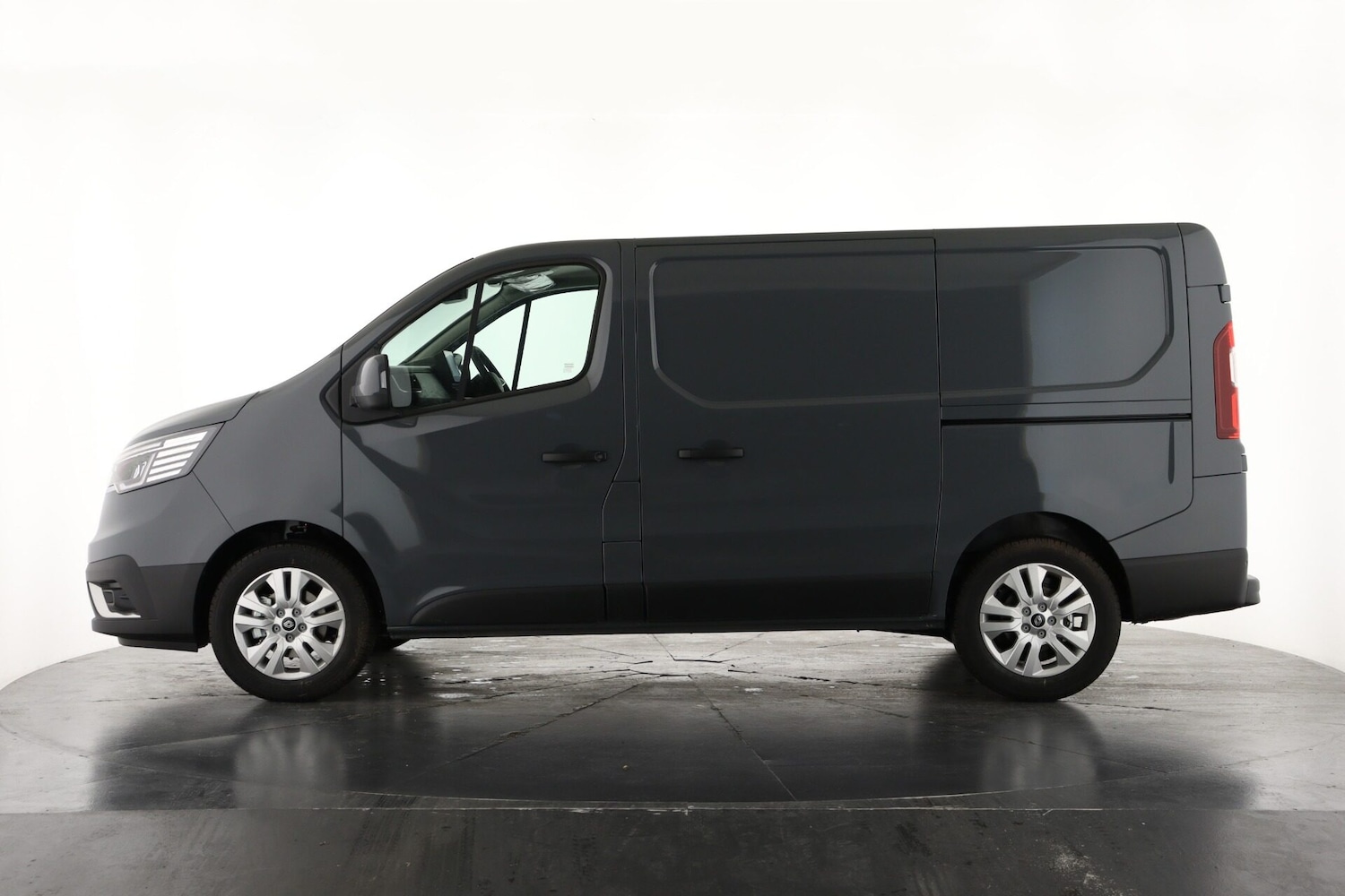 Used Renault Trafic 2025 for sale - 76492269: Photo 8