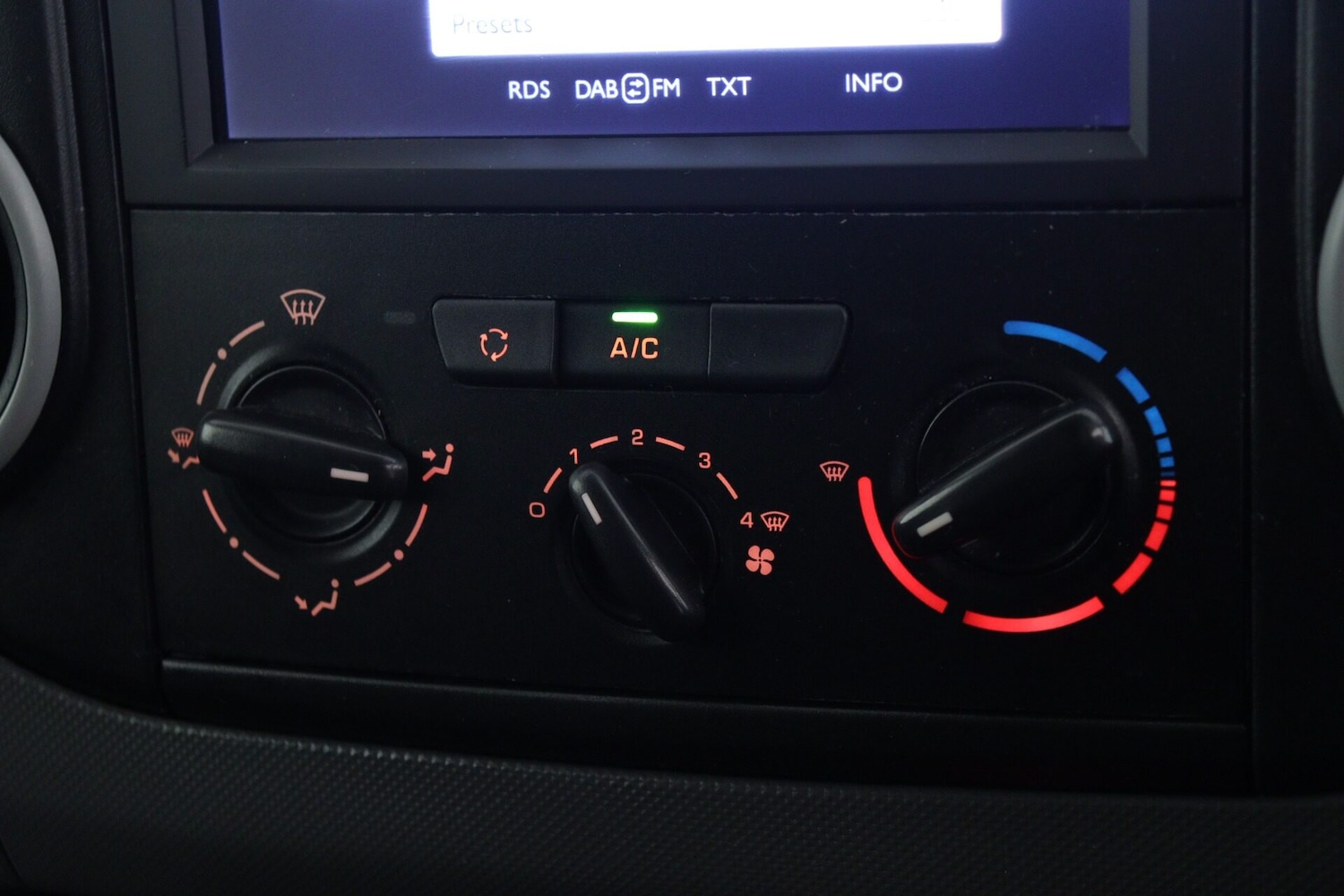 Used Citroen Berlingo 2016 for sale - 76542949: Photo 14