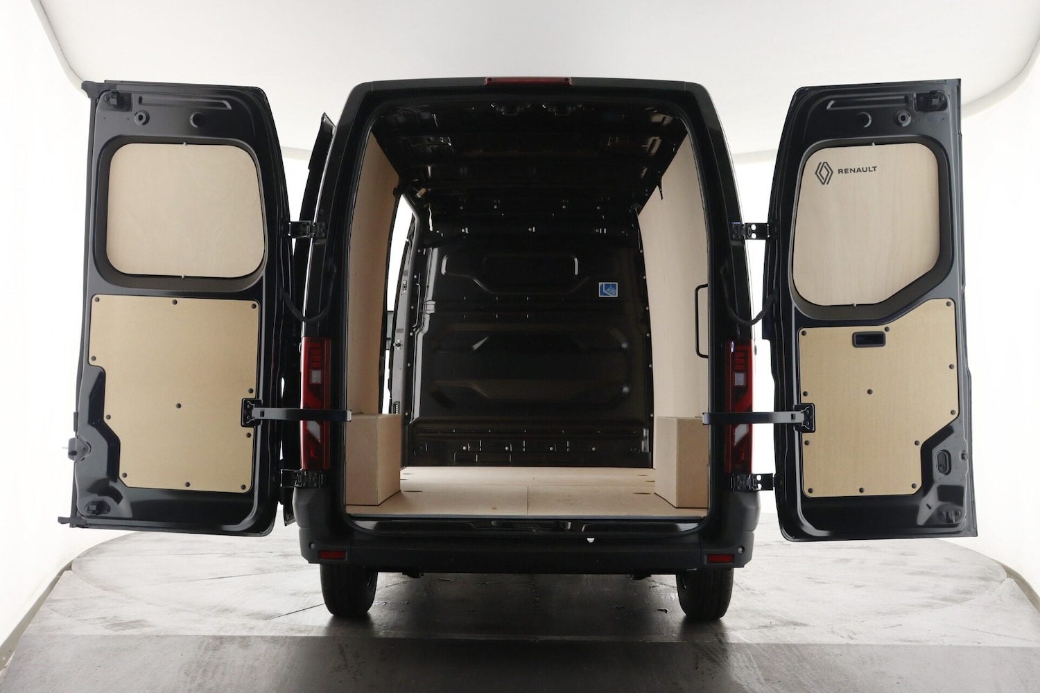 Used Renault Master 2025 for sale - 77327327: Photo 2