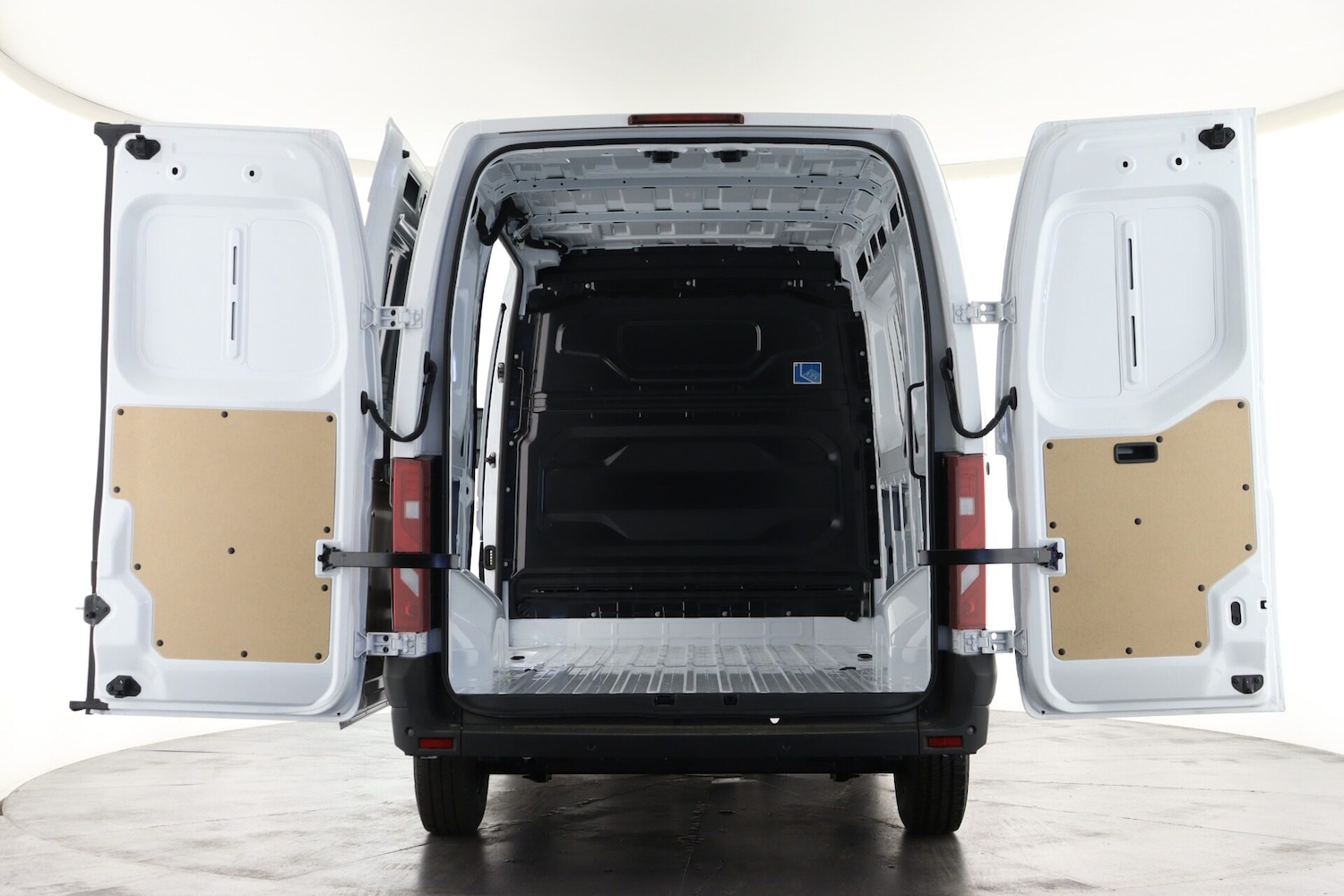 Used Renault Master 2025 for sale - 76267819: Photo 2