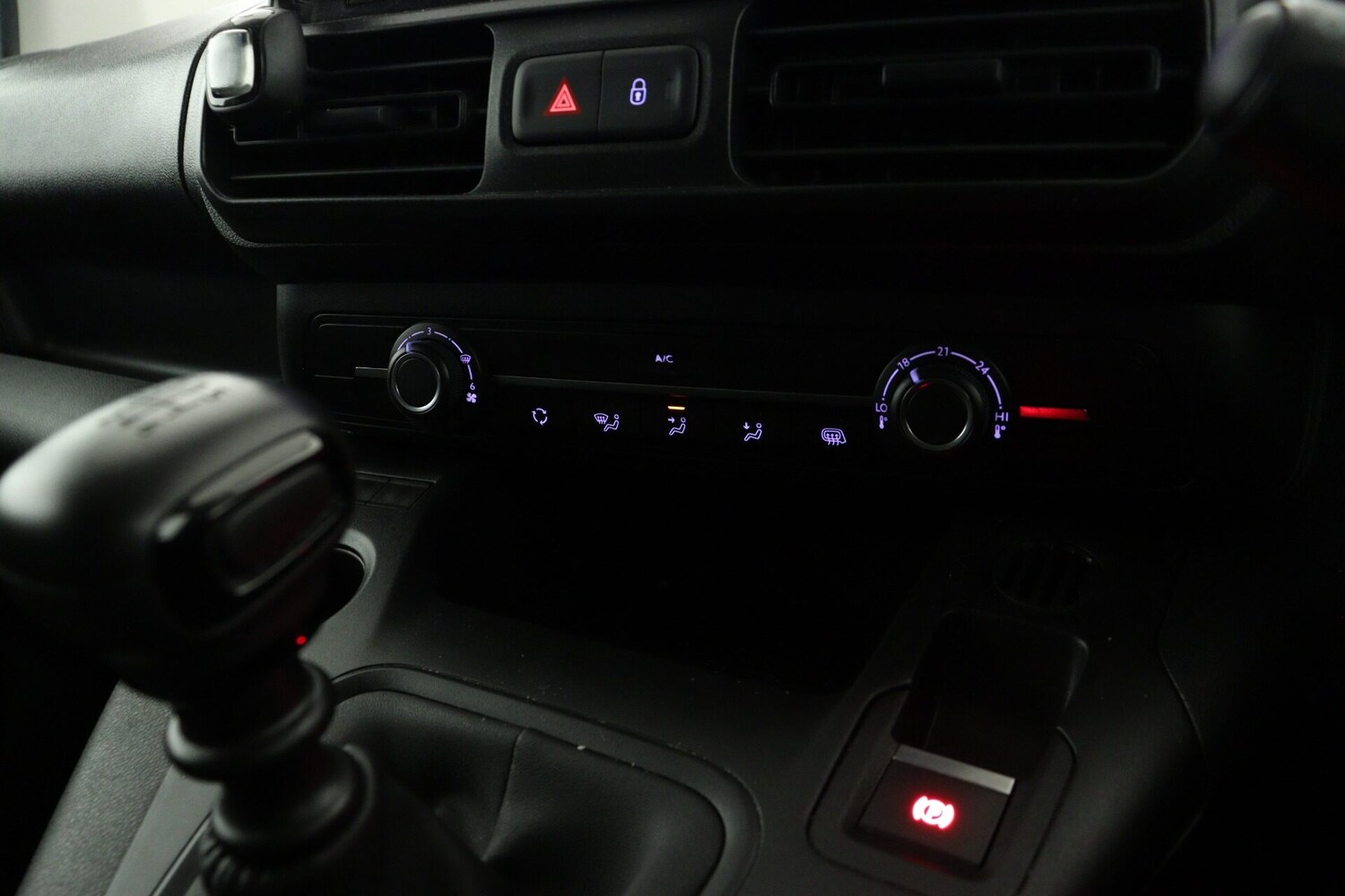 Used Peugeot Partner 2022 for sale - 77128988: Photo 15