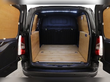 Used Peugeot Partner 2022 for sale - 77128988: Photo