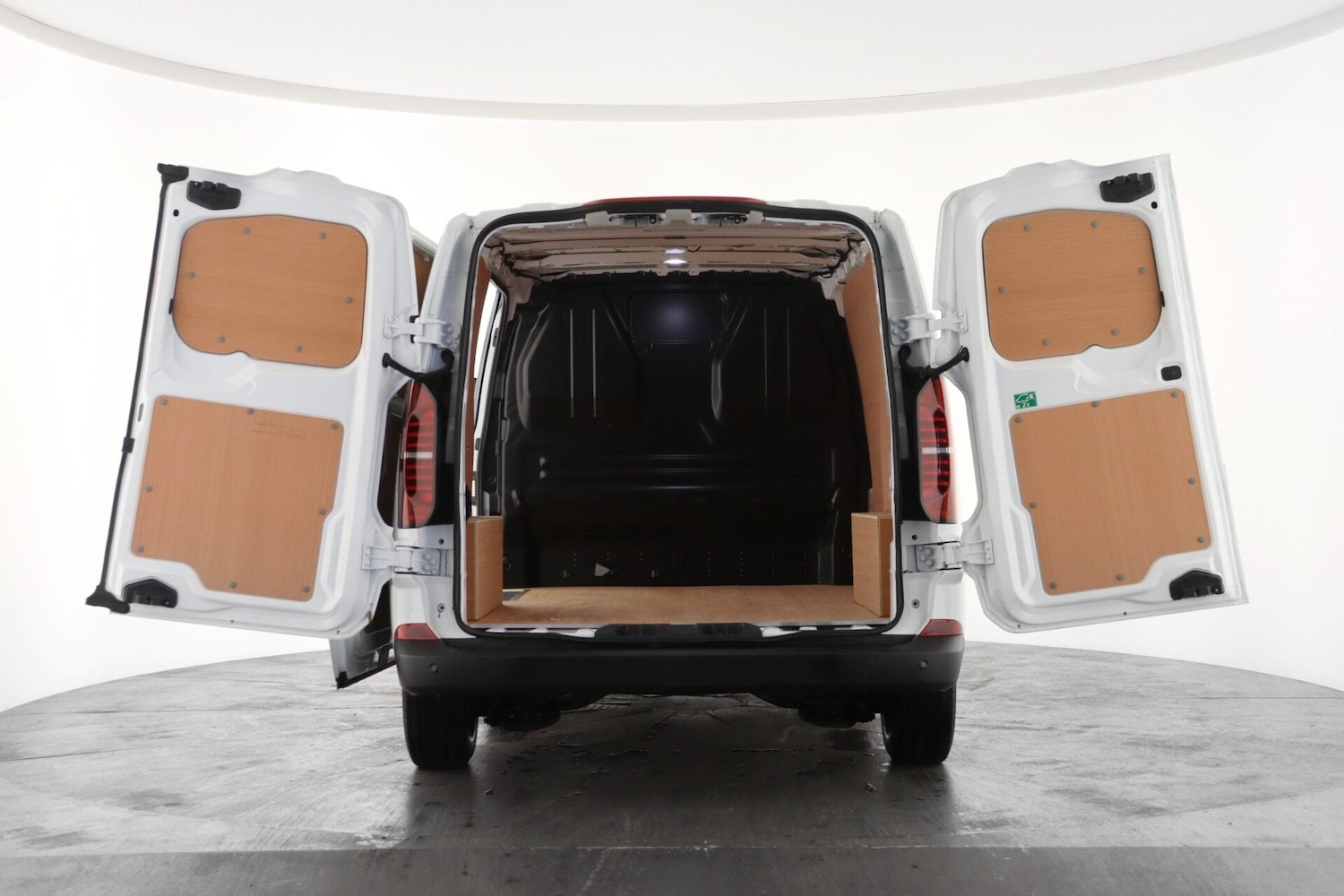 Used Volkswagen Transporter 2025 for sale - 77729170: Photo 2