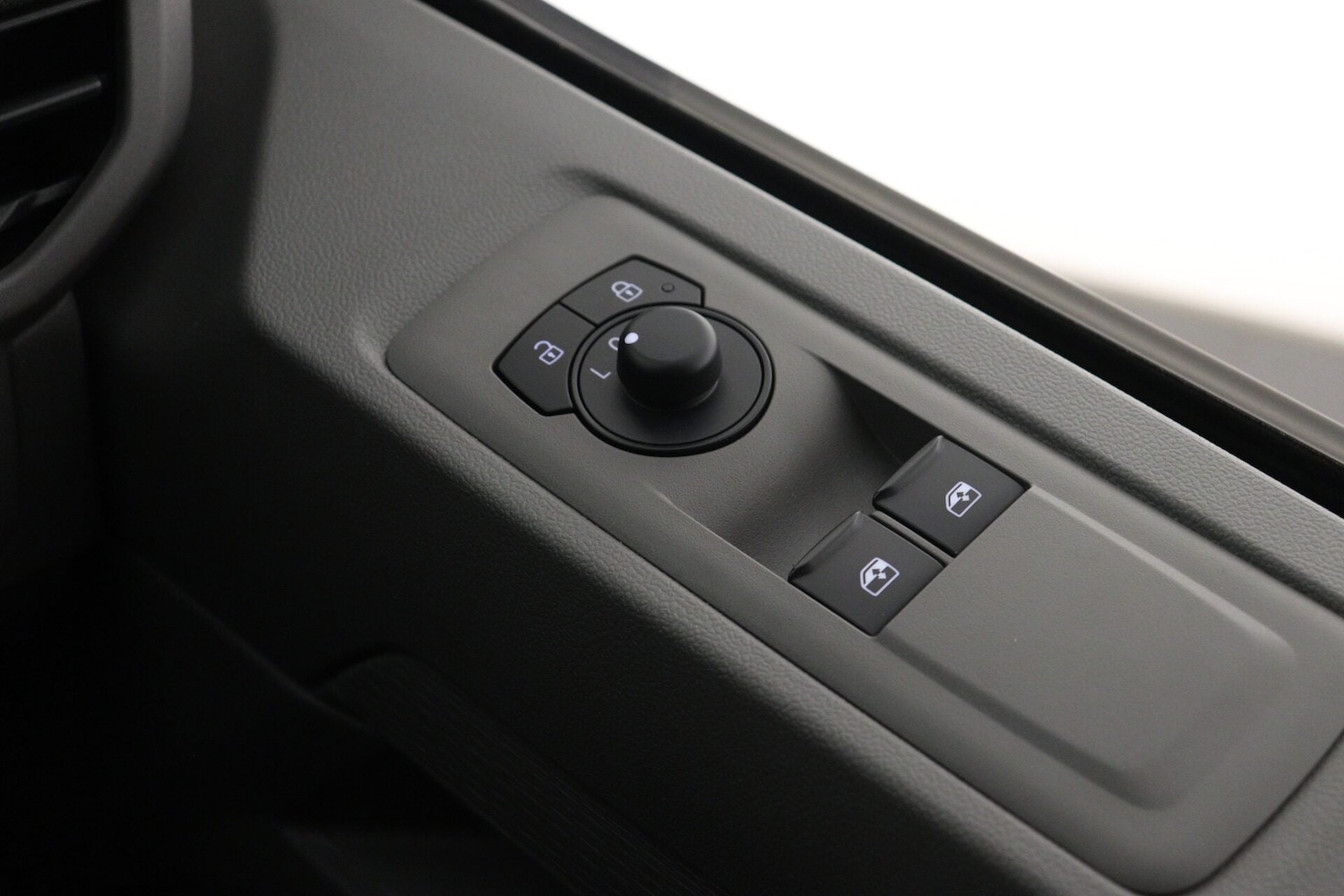 Used Volkswagen Transporter 2025 for sale - 77729170: Photo 24