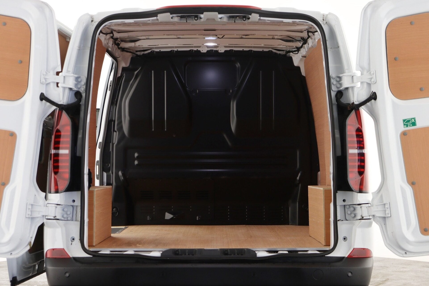 Used Volkswagen Transporter 2025 for sale - 77729170: Photo 3