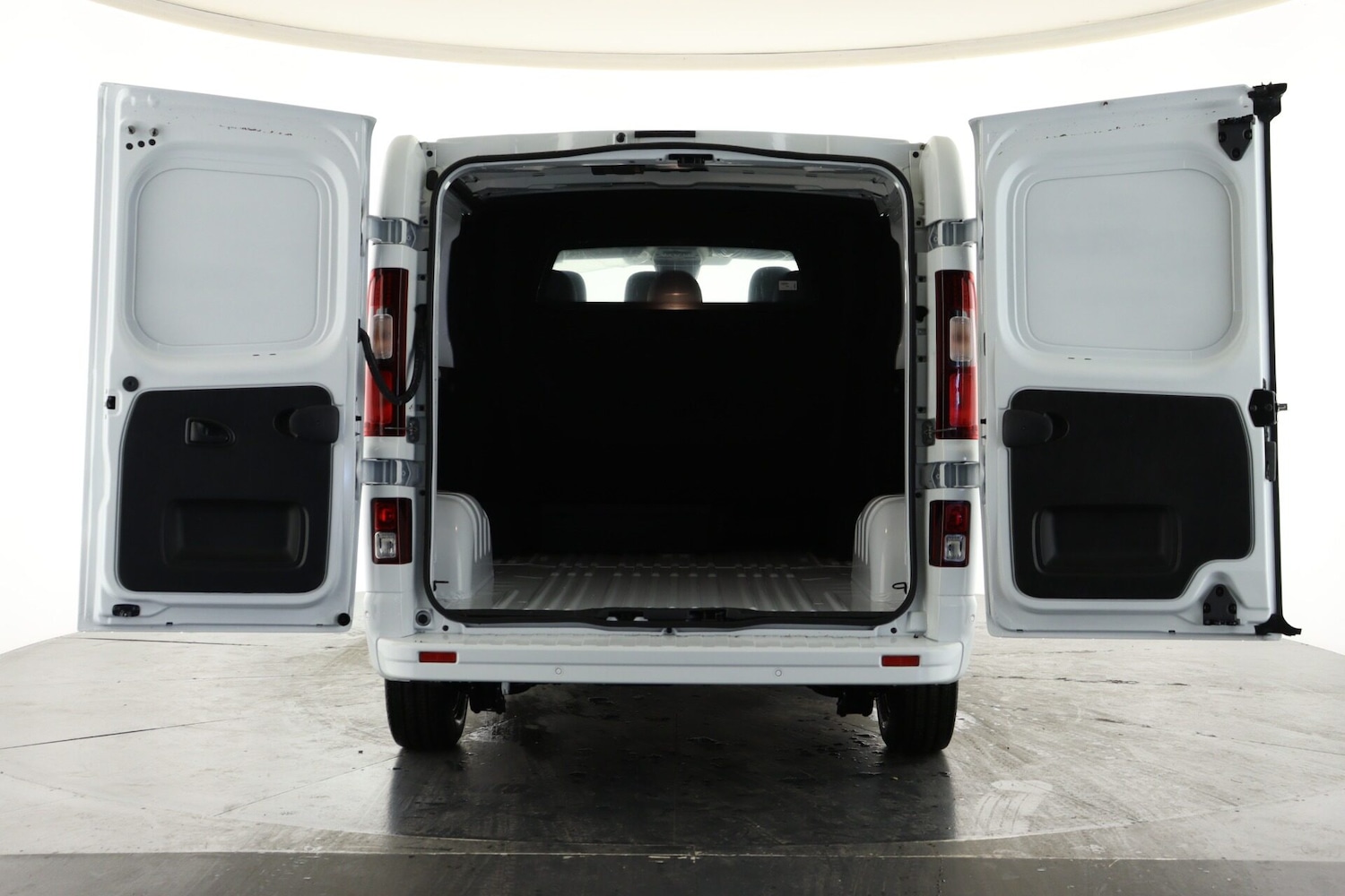 Used Renault Trafic 2025 for sale - 76010923: Photo 2