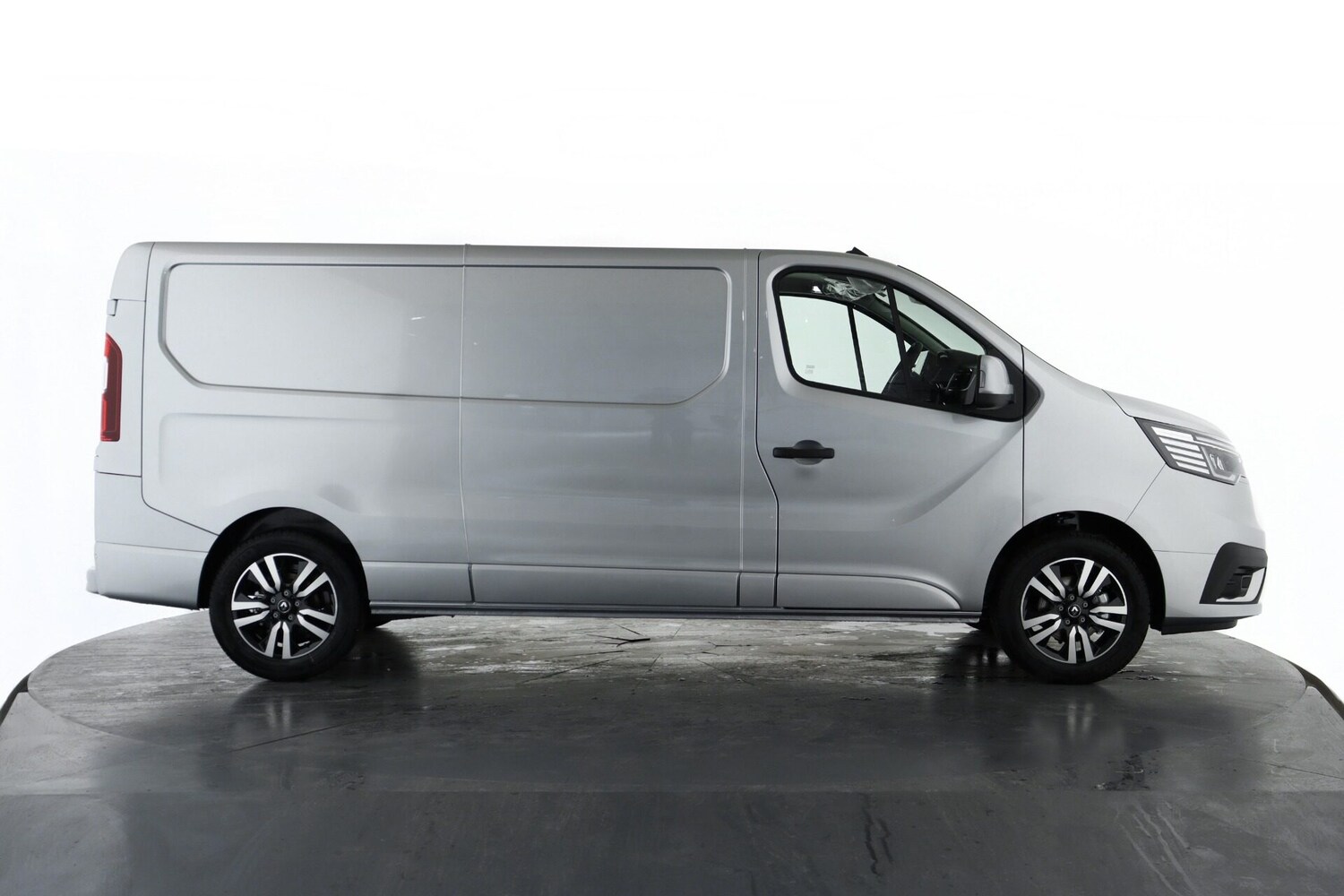 Used Renault Trafic 2025 for sale - 76831879: Photo 5