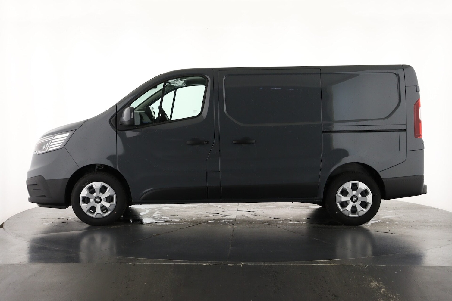 Used Renault Trafic 2025 for sale - 77701009: Photo 8