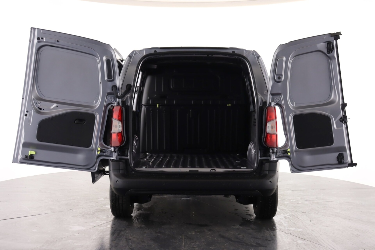 Used Citroen Berlingo 2023 for sale - 76267841: Photo 2