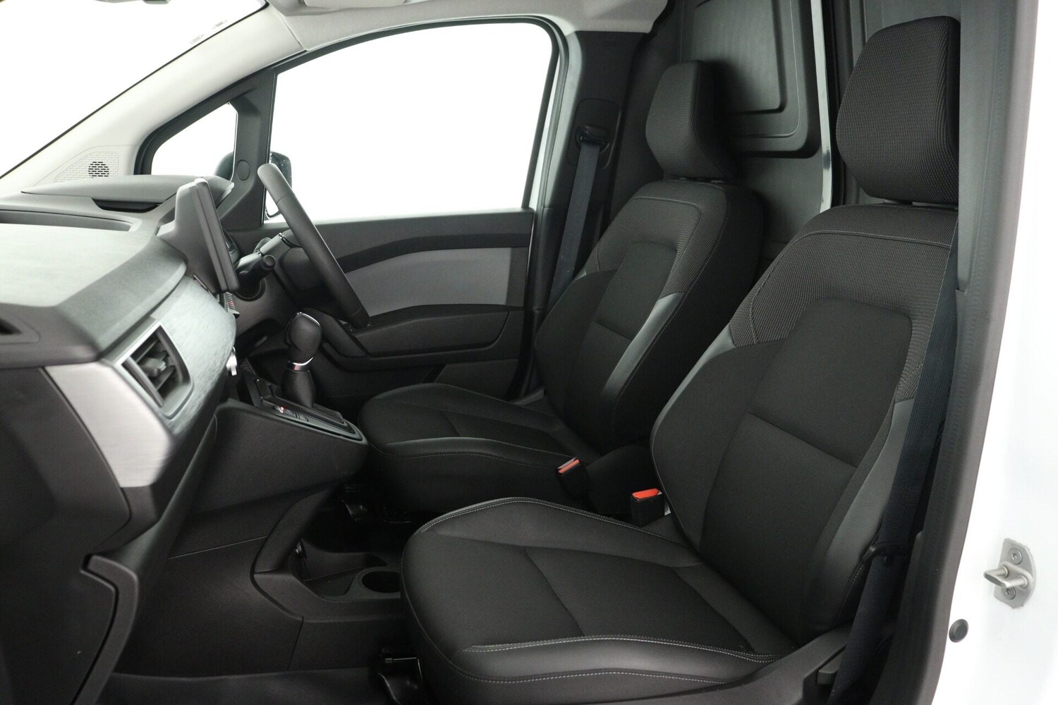 Used Renault Kangoo 2024 for sale - 77663599: Photo 11