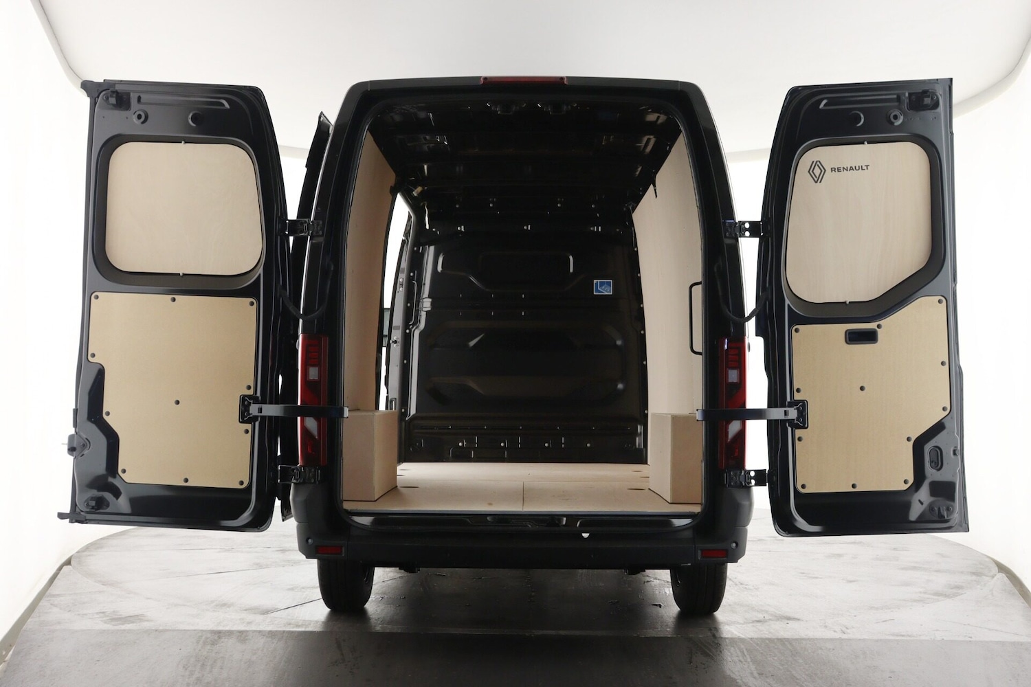 Used Renault Master 2025 for sale - 76718906: Photo 2