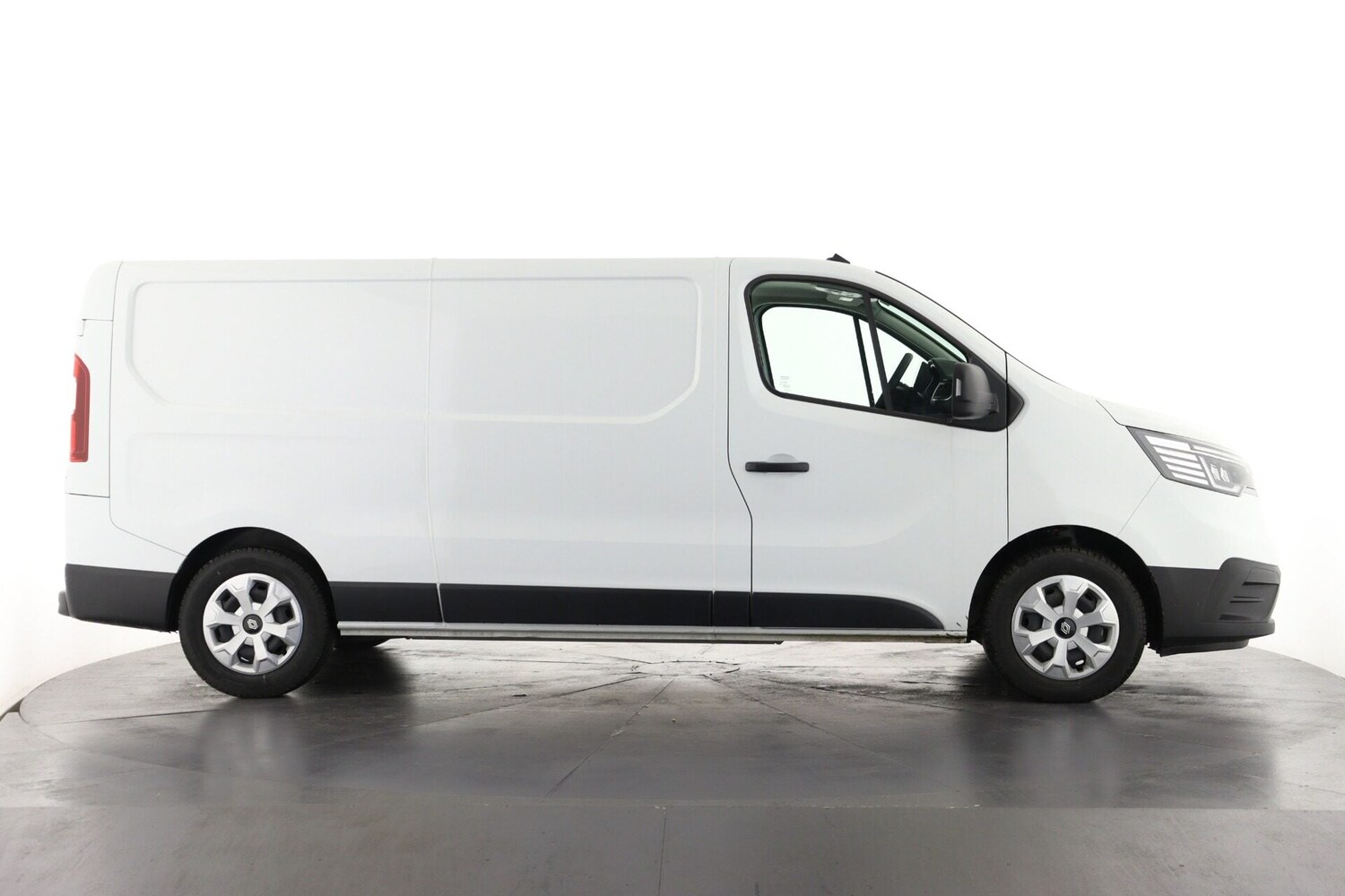 Used Renault Trafic 2025 for sale - 77873478: Photo 4