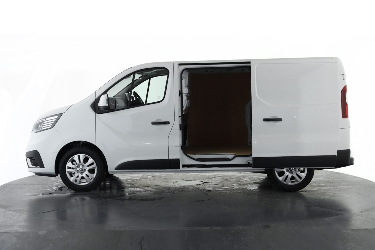 Used Renault Trafic 2025 for sale - 76972508: Photo 9