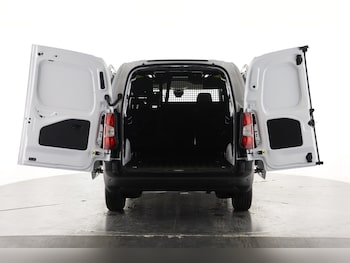 Used Citroen Berlingo 2025 for sale - 76506058: Photo