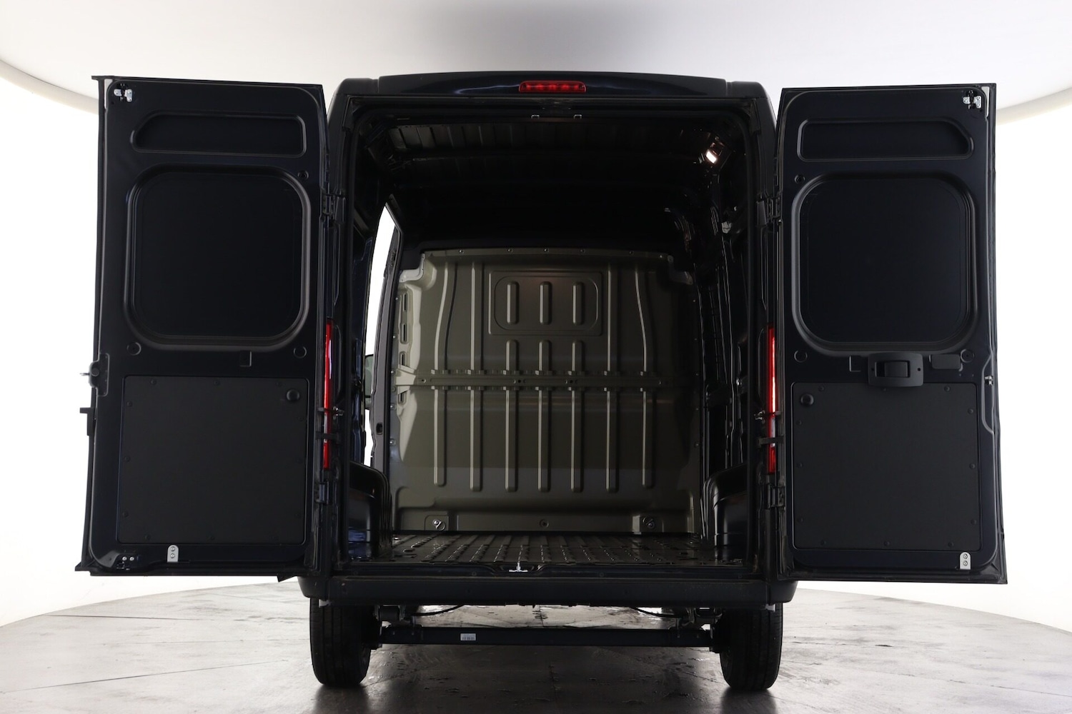 Used Vauxhall Movano 2025 for sale - 76569374: Photo 2