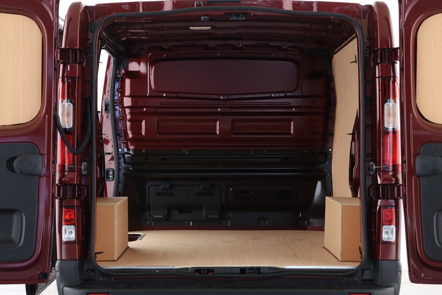 Used Renault Trafic 2025 for sale - 76922800: Photo 3