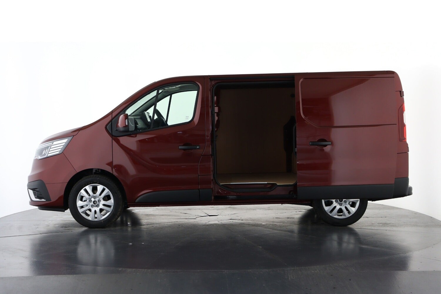 Used Renault Trafic 2025 for sale - 76922800: Photo 9