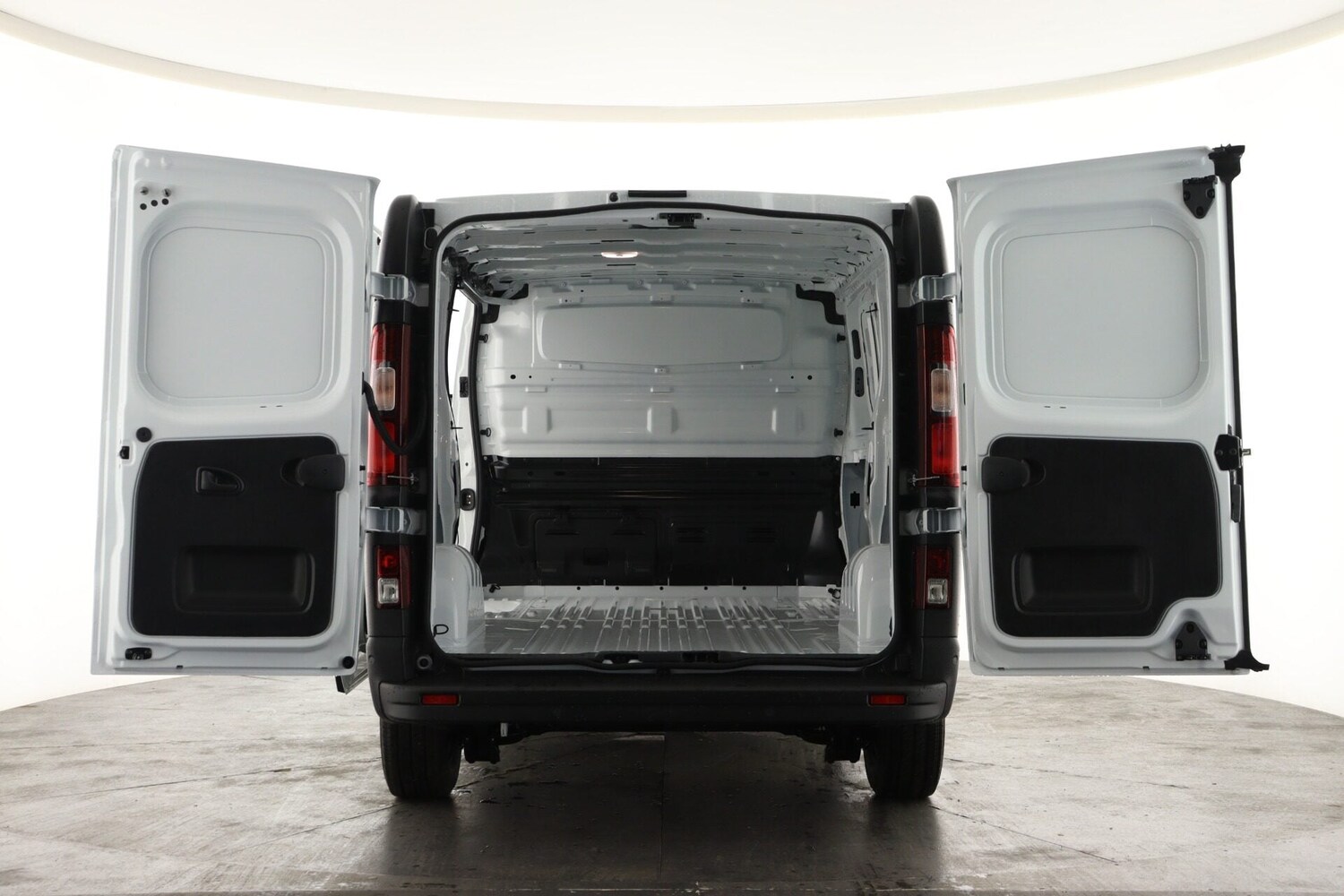 Used Nissan Primastar 2026 for sale - 77836121: Photo 2