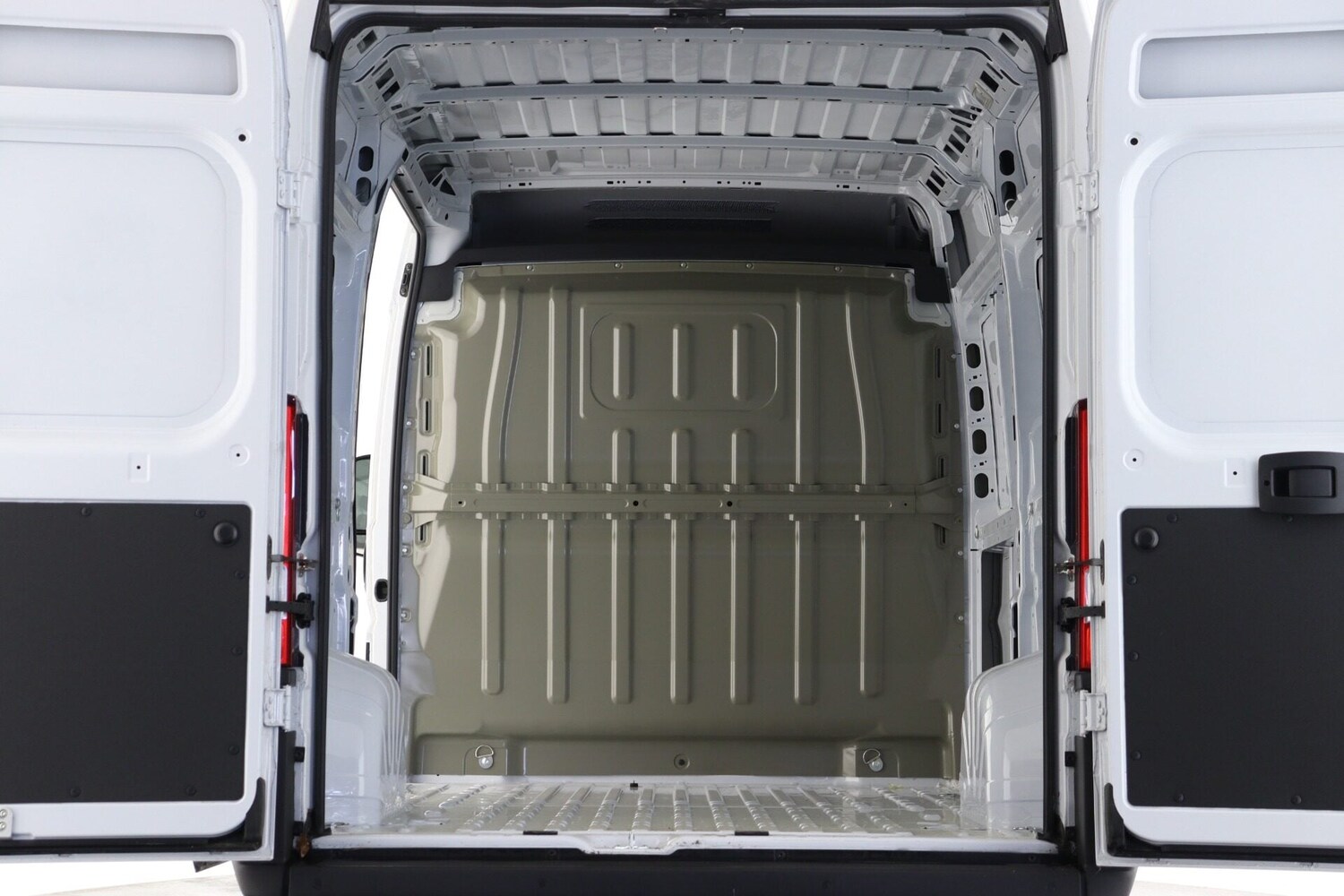 Used Vauxhall Movano 2025 for sale - 76569375: Photo 4