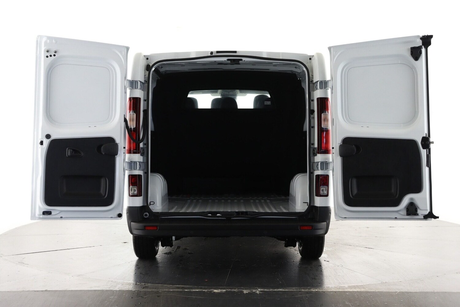 Used Renault Trafic 2026 for sale - 78168378: Photo 2