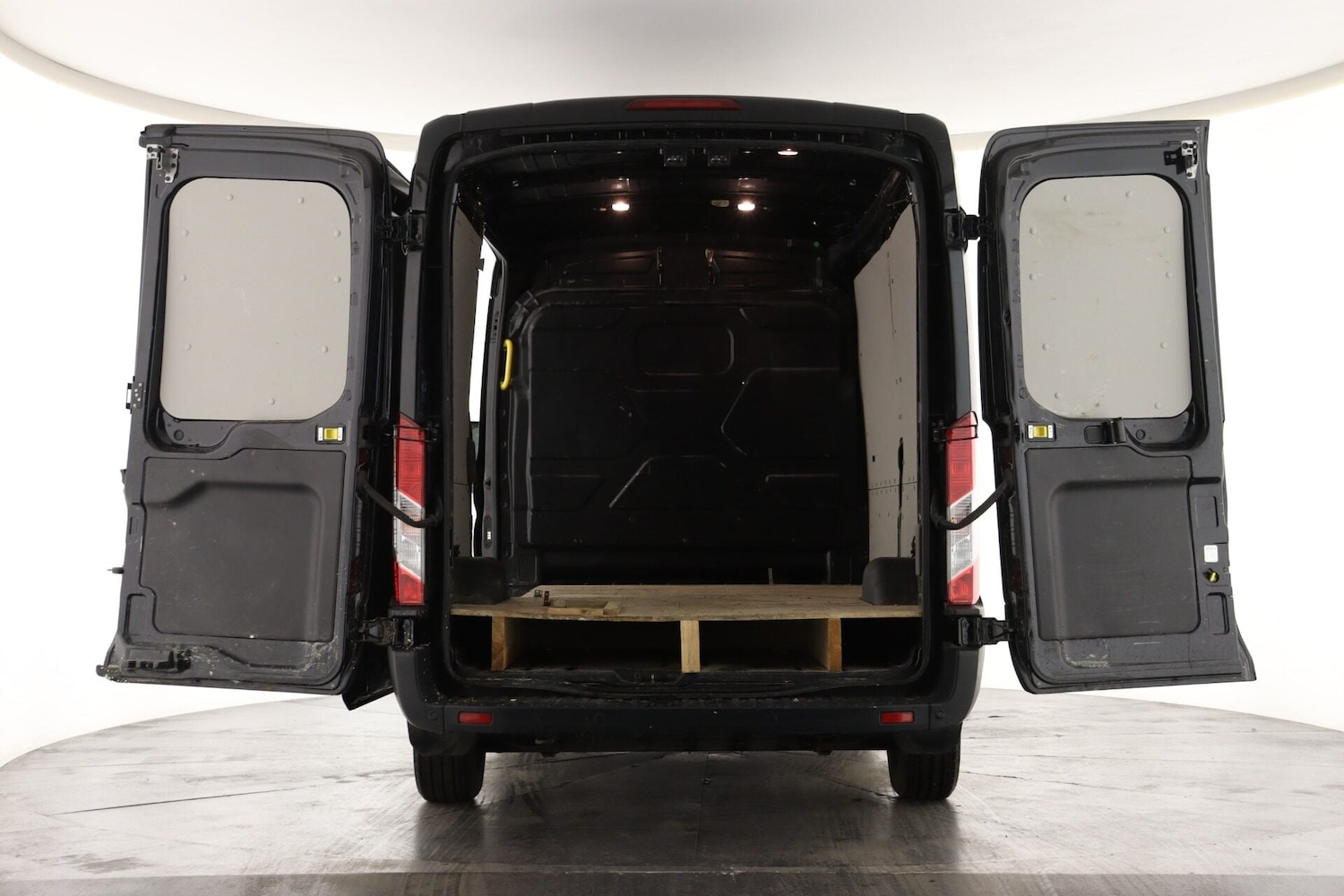 Used Ford Transit 2021 for sale - 77168678: Photo 2