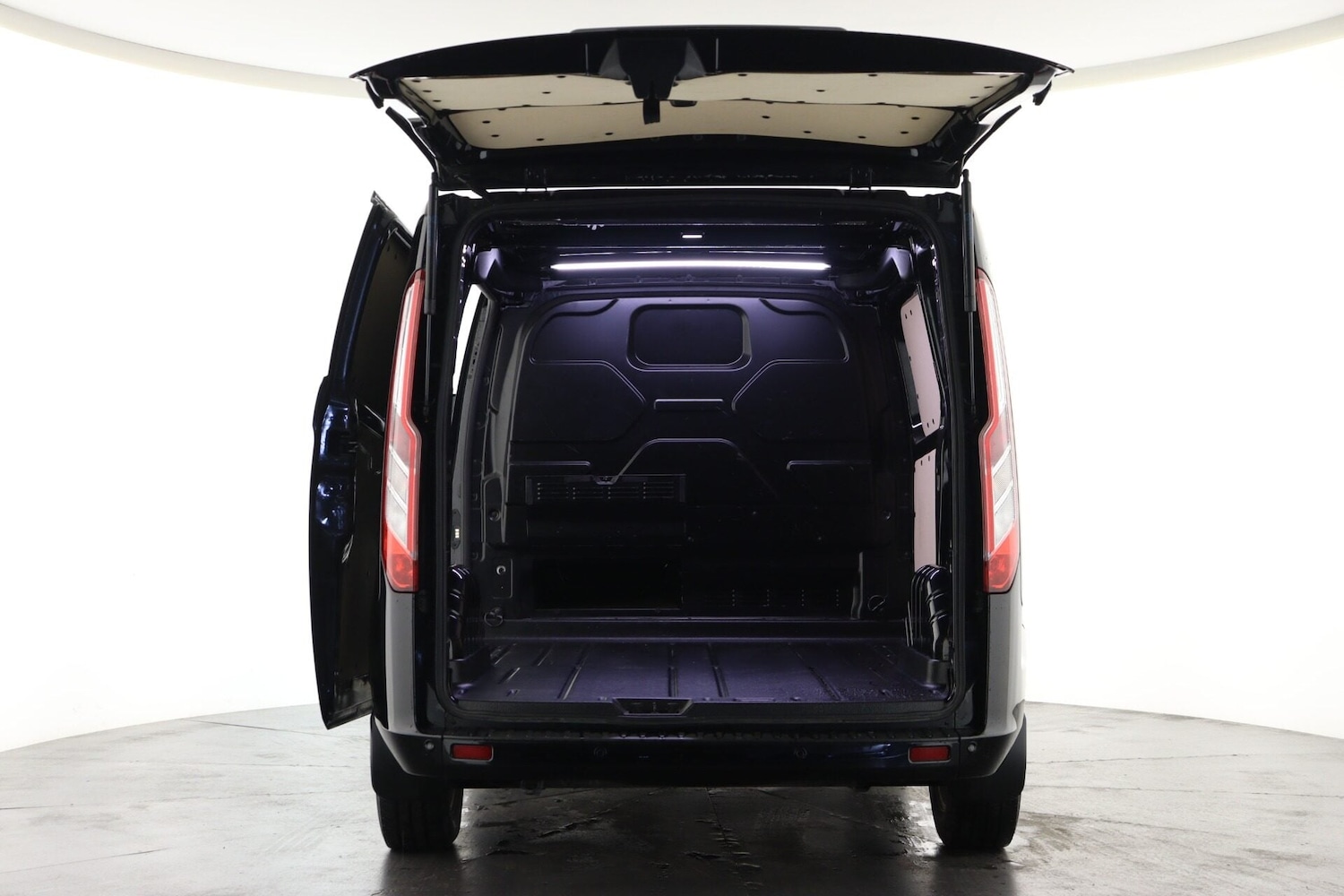 Used Ford Transit Custom 2023 for sale - 76763308: Photo 2