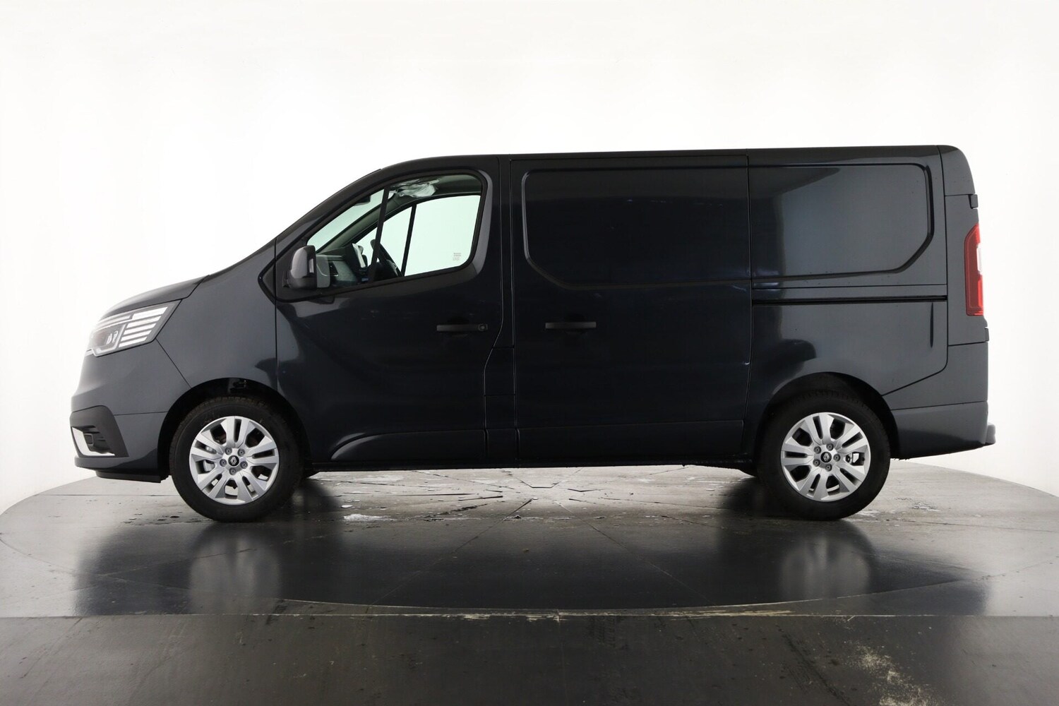 Used Renault Trafic 2026 for sale - 78038789: Photo 8