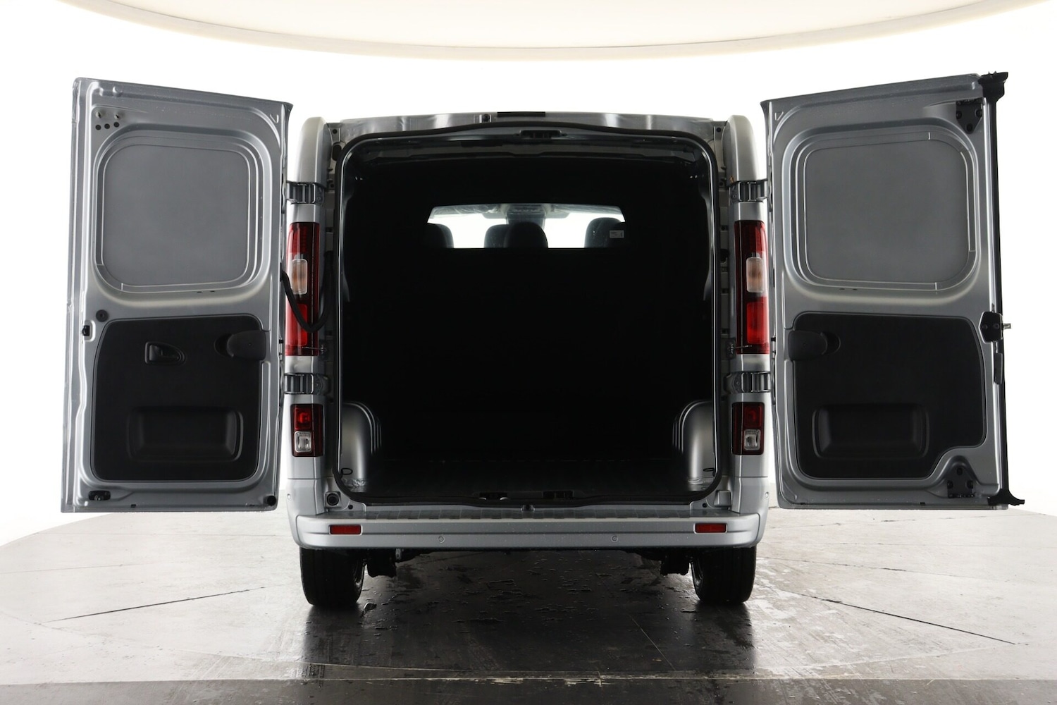 Used Renault Trafic 2025 for sale - 76476841: Photo 2