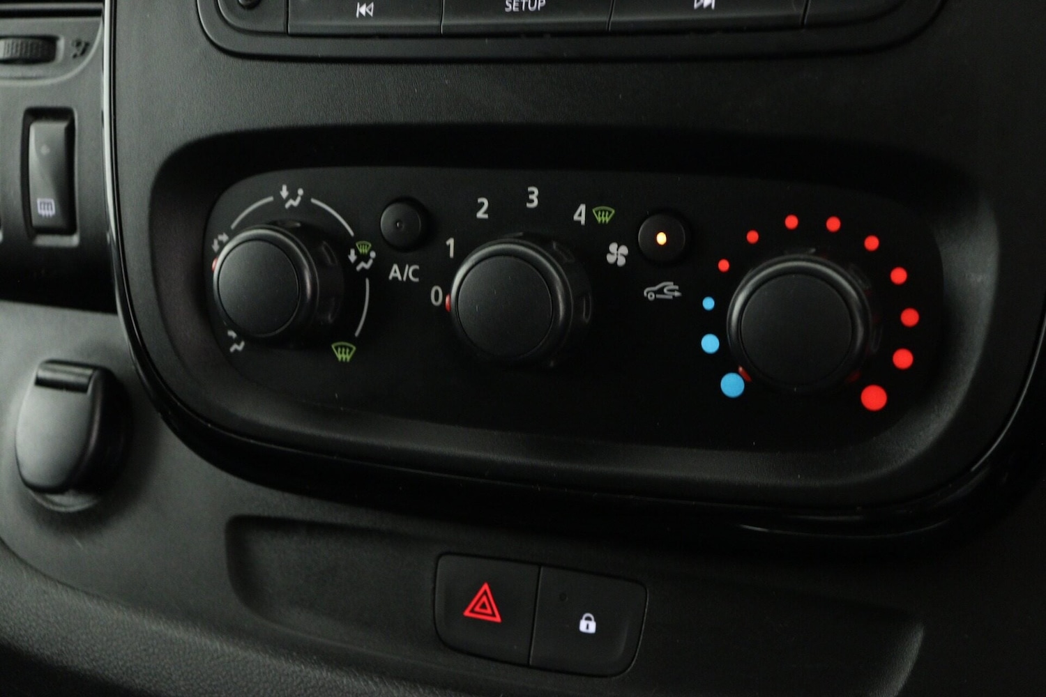 Used Vauxhall Vivaro 2017 for sale - 77873515: Photo 15