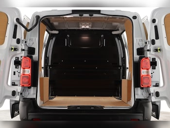 Used Vauxhall Vivaro 2024 for sale - 77135815: Photo