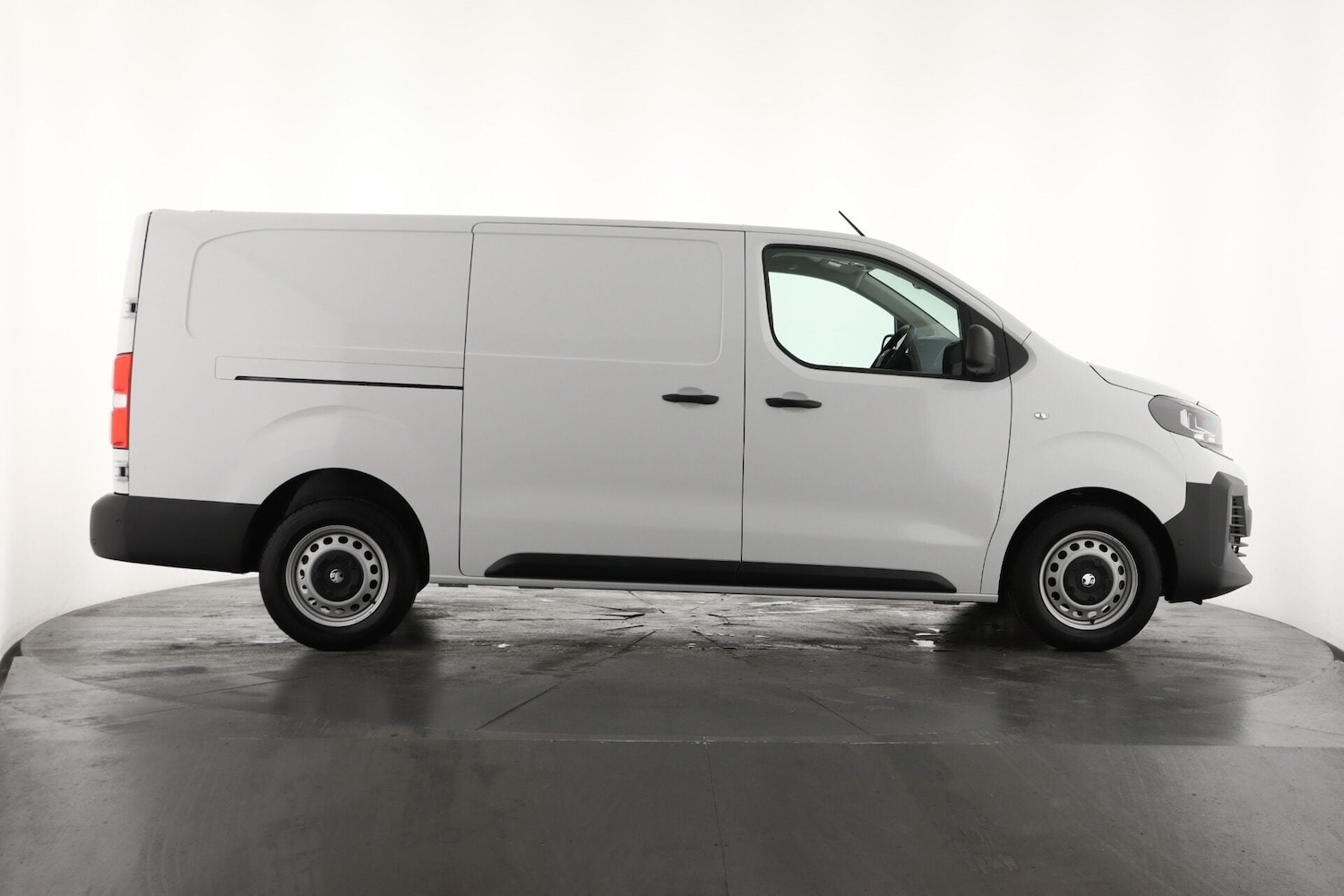 Used Vauxhall Vivaro 2024 for sale - 77135815: Photo 5
