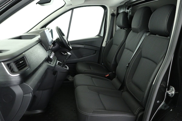 Used Renault Trafic 2025 for sale - 74824782: Photo 11