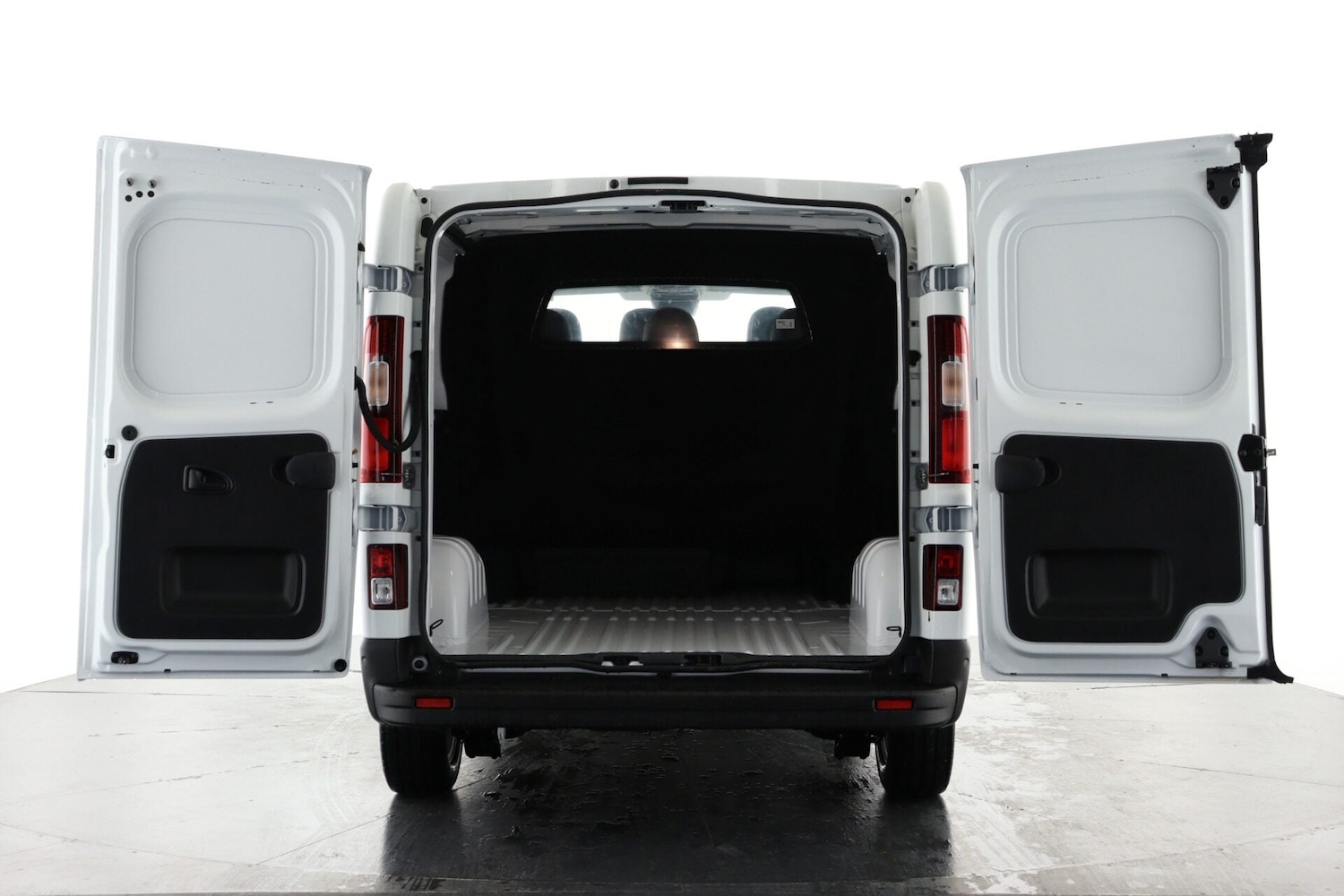 Used Renault Trafic 2026 for sale - 77915558: Photo 2